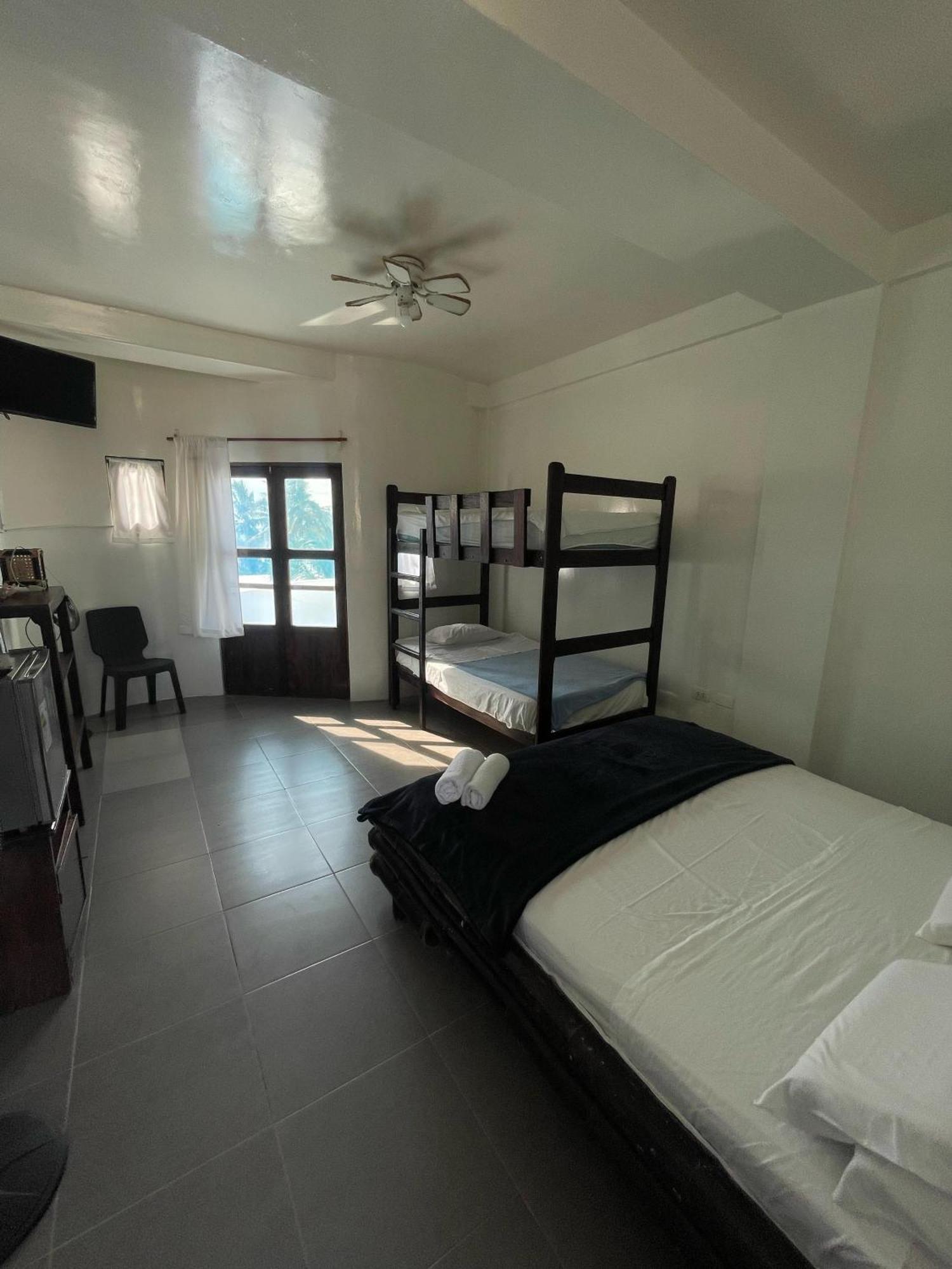 Loki Del Mar Hostel
