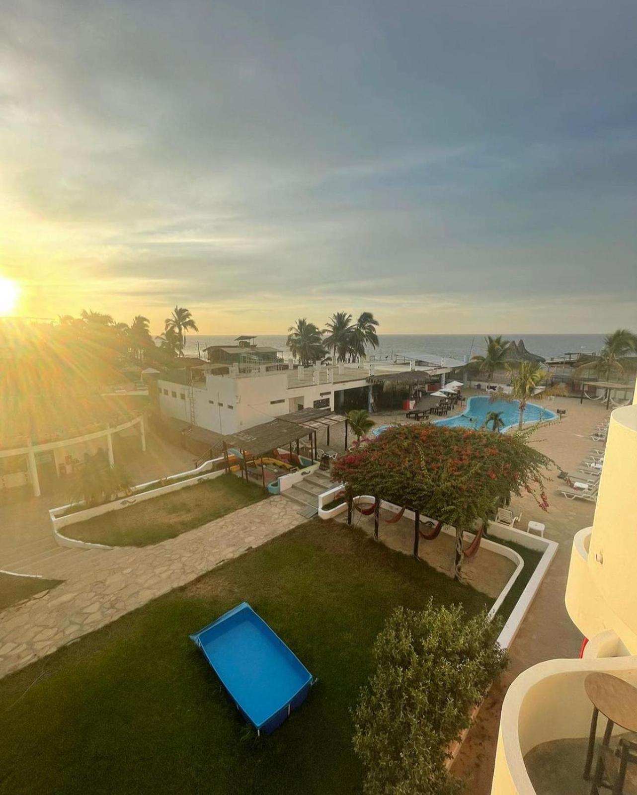 Loki Del Mar Hostel *